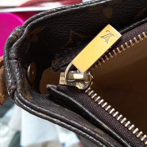 LOUIS VUITTON Looping GM Shoulder Bag! - Picture 5 of 16